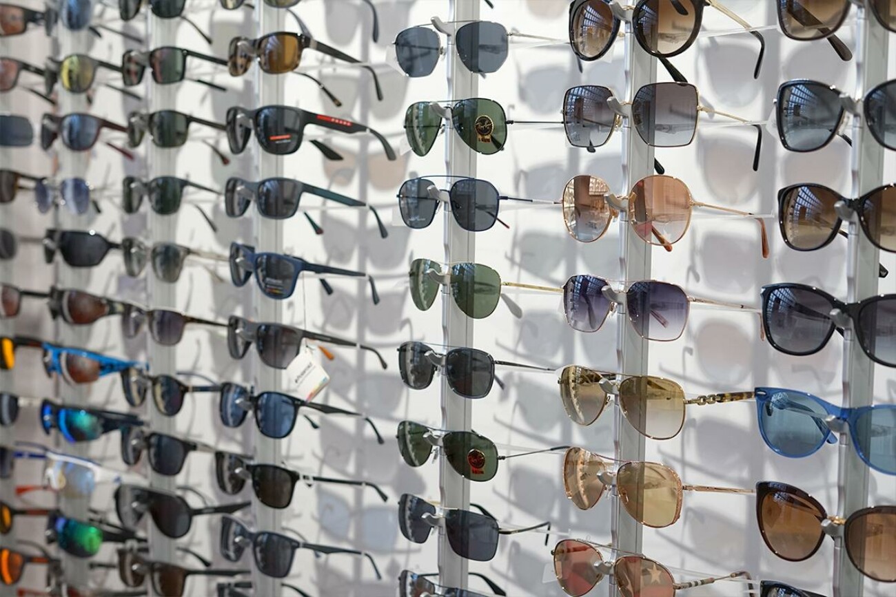 Wir haben eine große Auswahl Sonnenbrillen aktueller Kollektionen