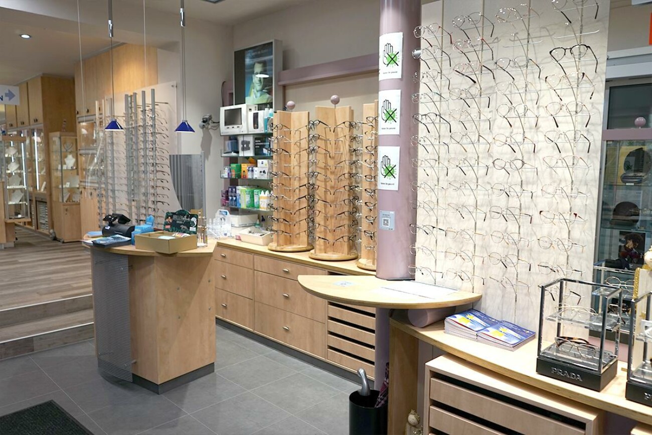 Eindruck der Auswahl an Brillen im Laden
