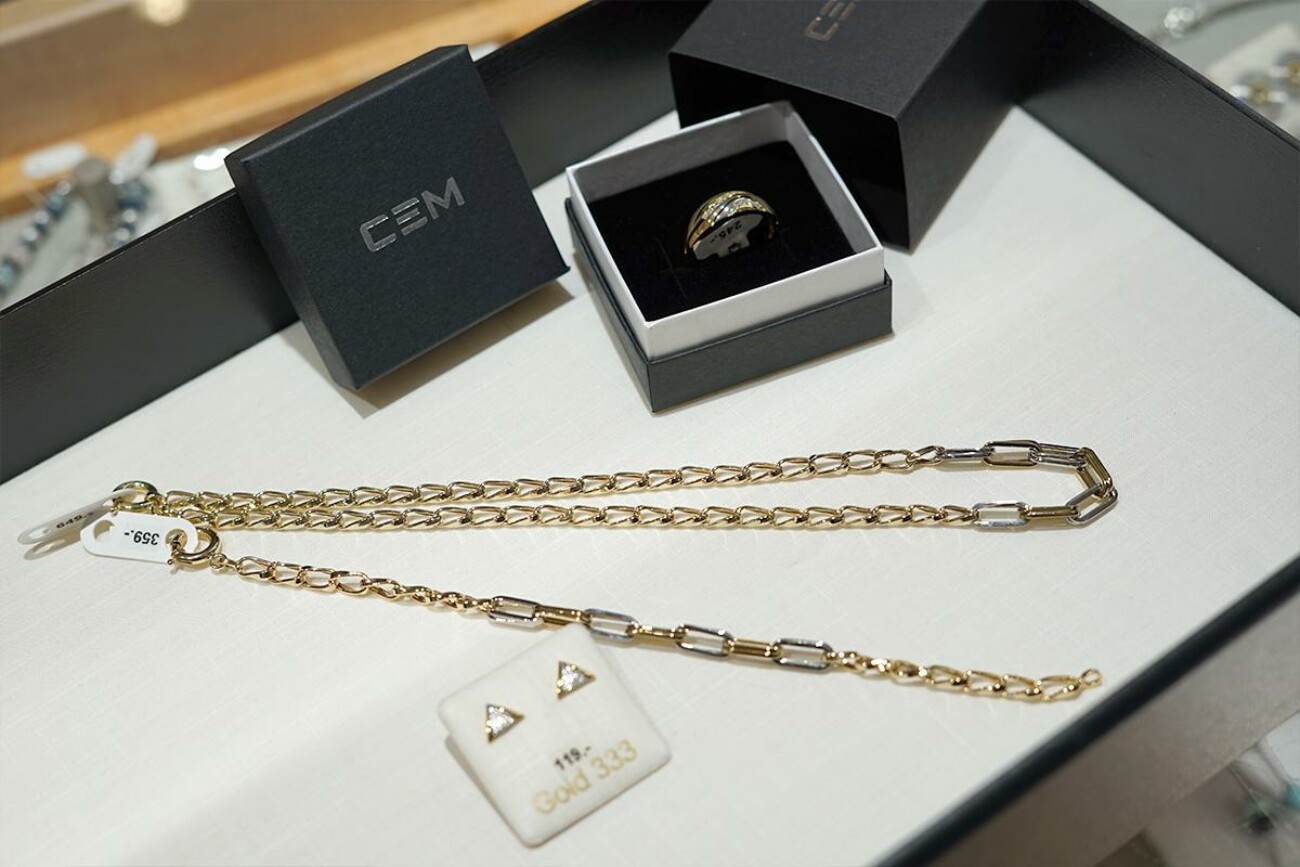 Auswahl an Schmuck aus der aktuellen Kollektion von Cem